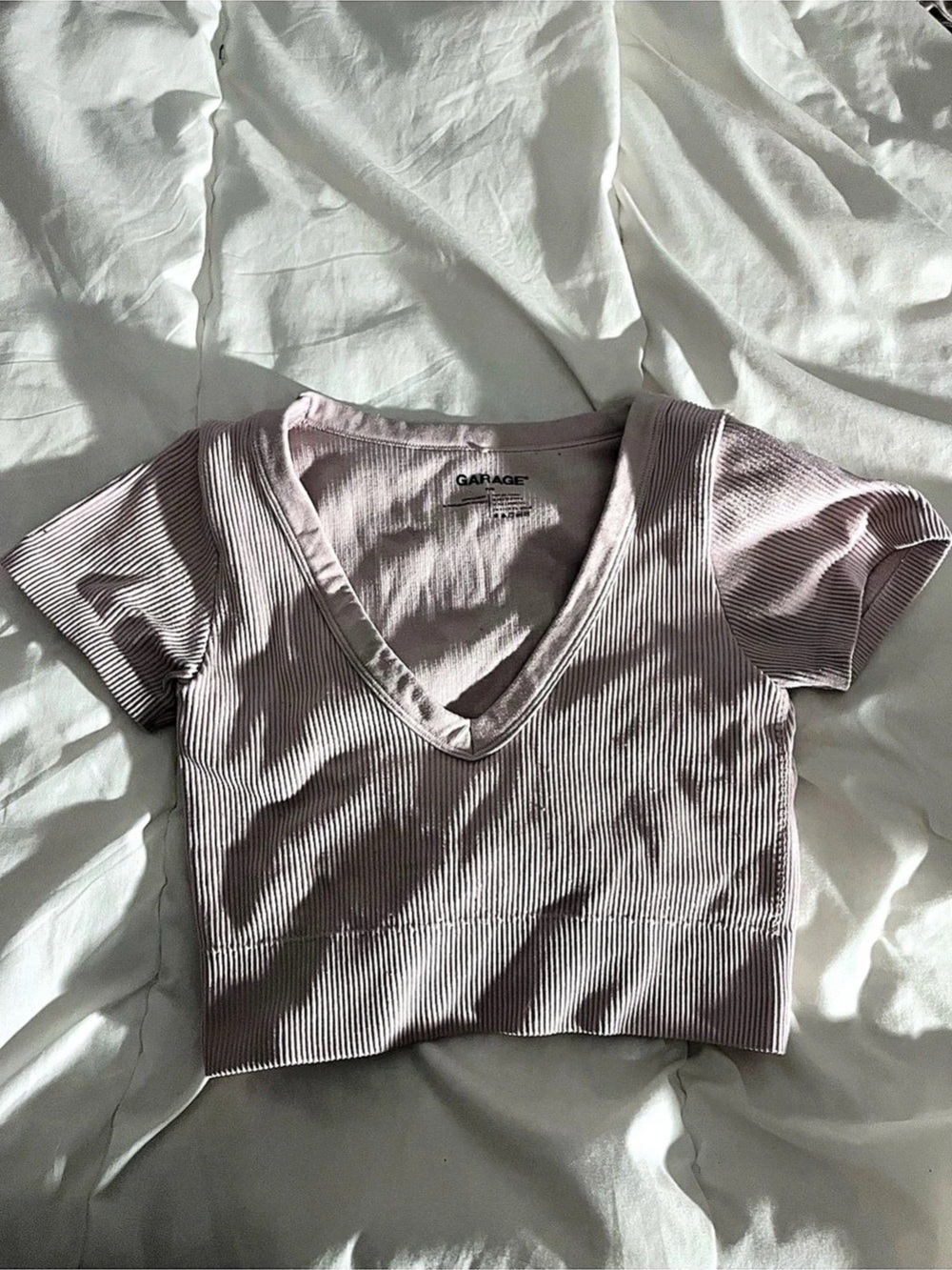 GARAGE Ribbed V-neck crop top in Pink Like New